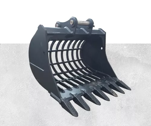 Liebherr R480 excavator sieve bucket for soil and rock separation