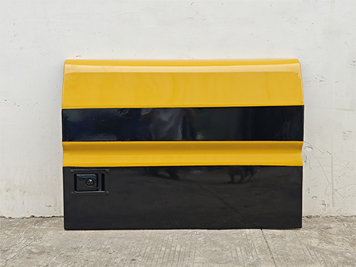 CAT330B Radiator door.jpg