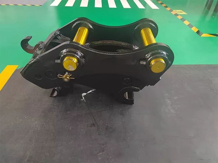 SK210 coupler